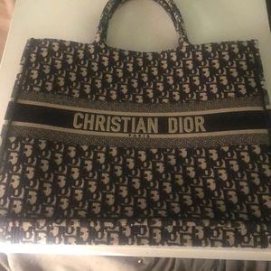 COPY - Authentic DIOR BOOK TOTE
Blue Dior Oblique Embroidery